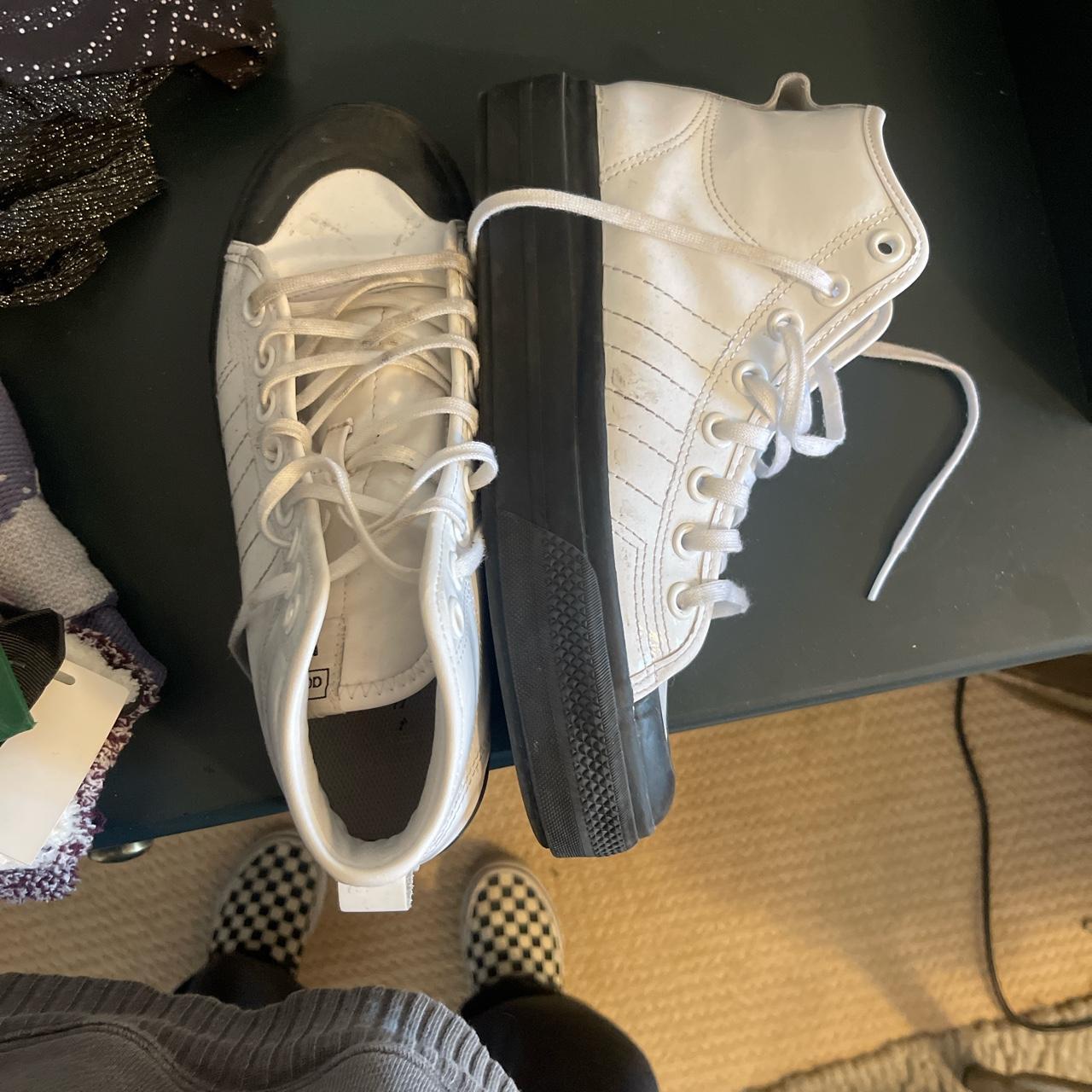 izi adidas