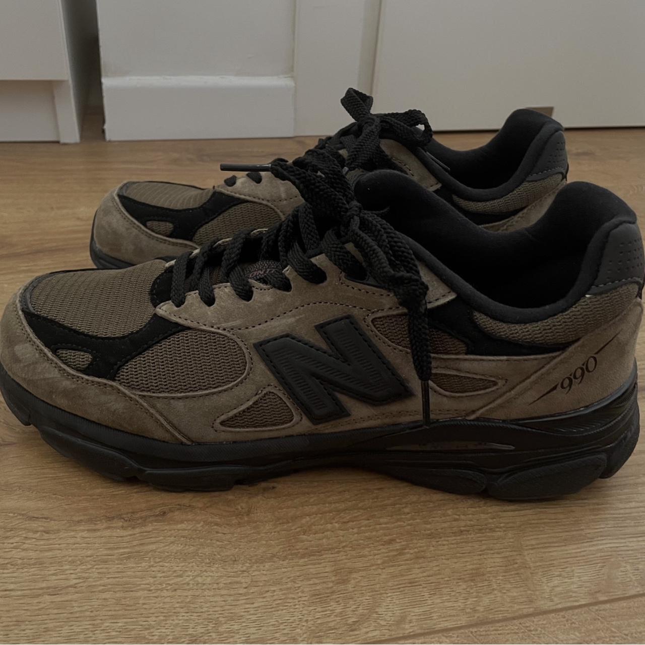 New Balance Men's Brown and Black Trainers Depop