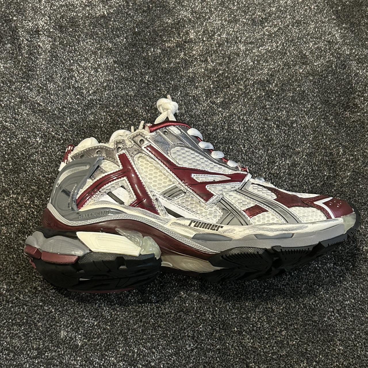 BALENCIAGA BURGANDY RUNNER 🔘SIZE 41 / UK7 /... Depop