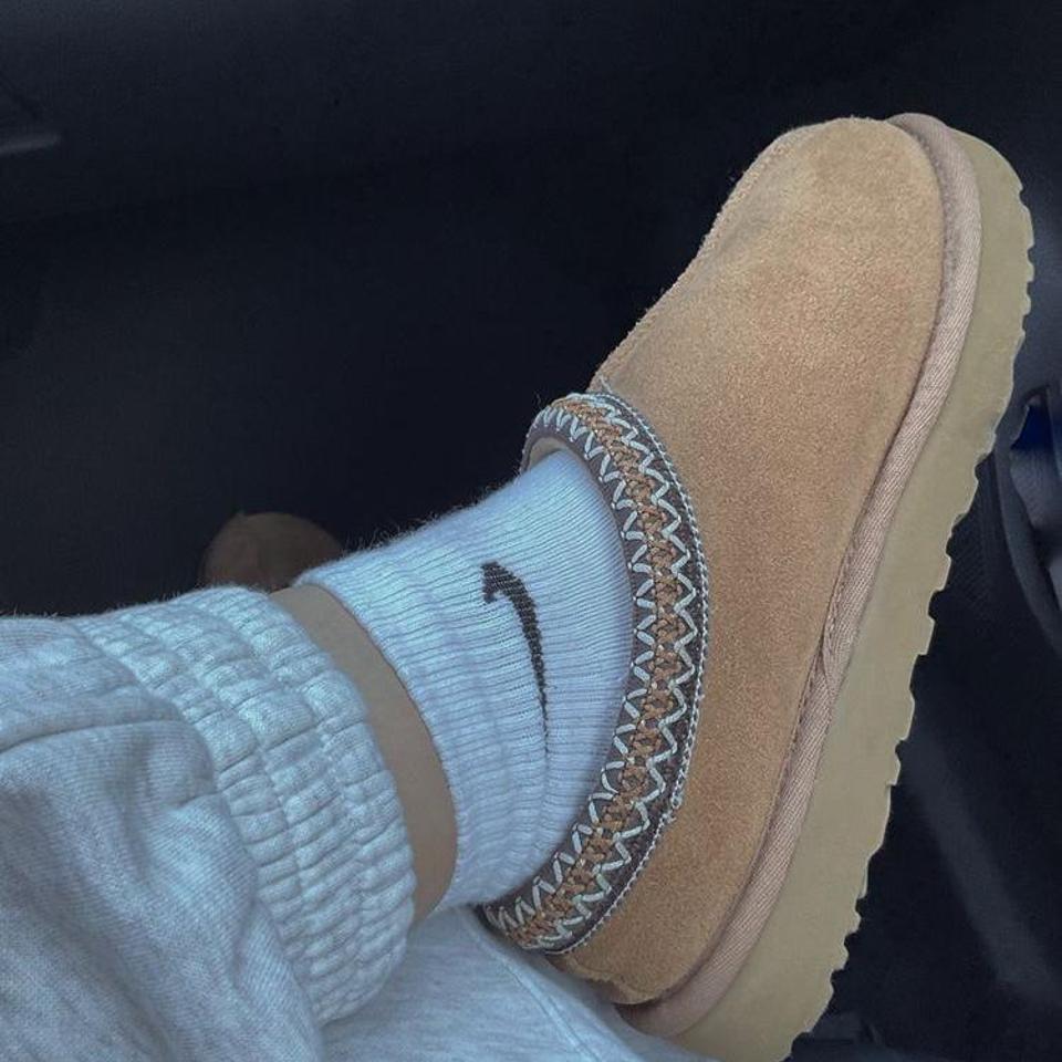 Fashion Shoe Trans Ugg Slippers ♱ DO NOT BUY ♱ ♱ ISO “Ugg