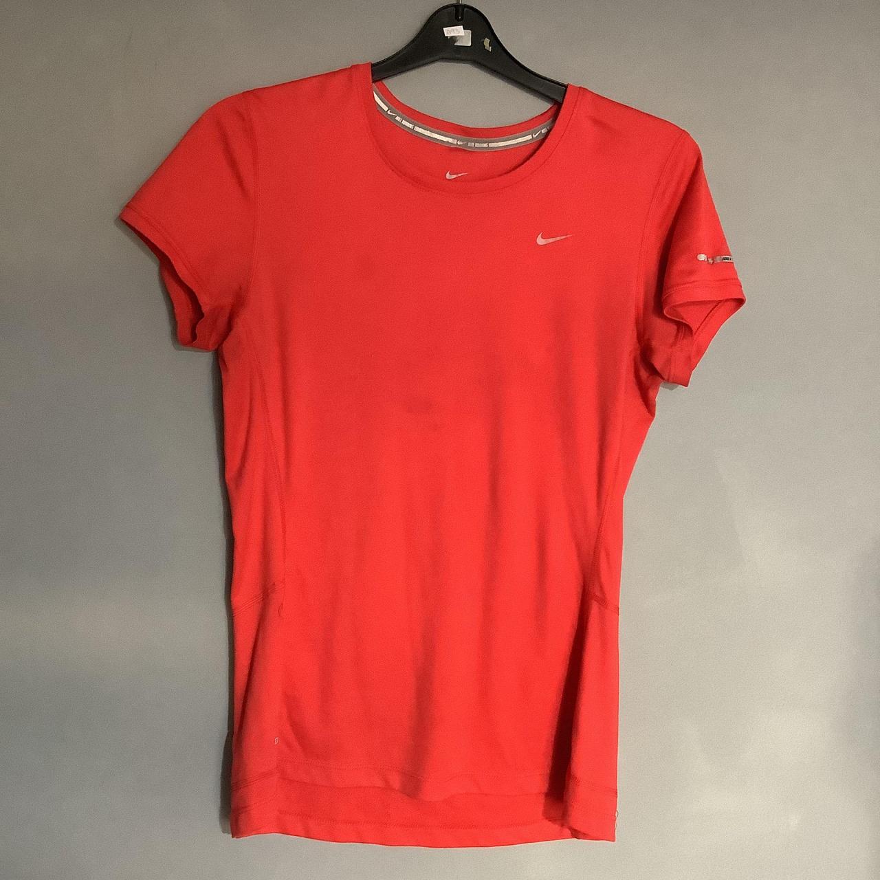 Nike Women's Pink T-shirt | Depop