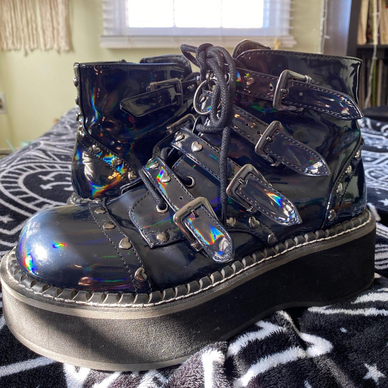 demonia holographic platforms