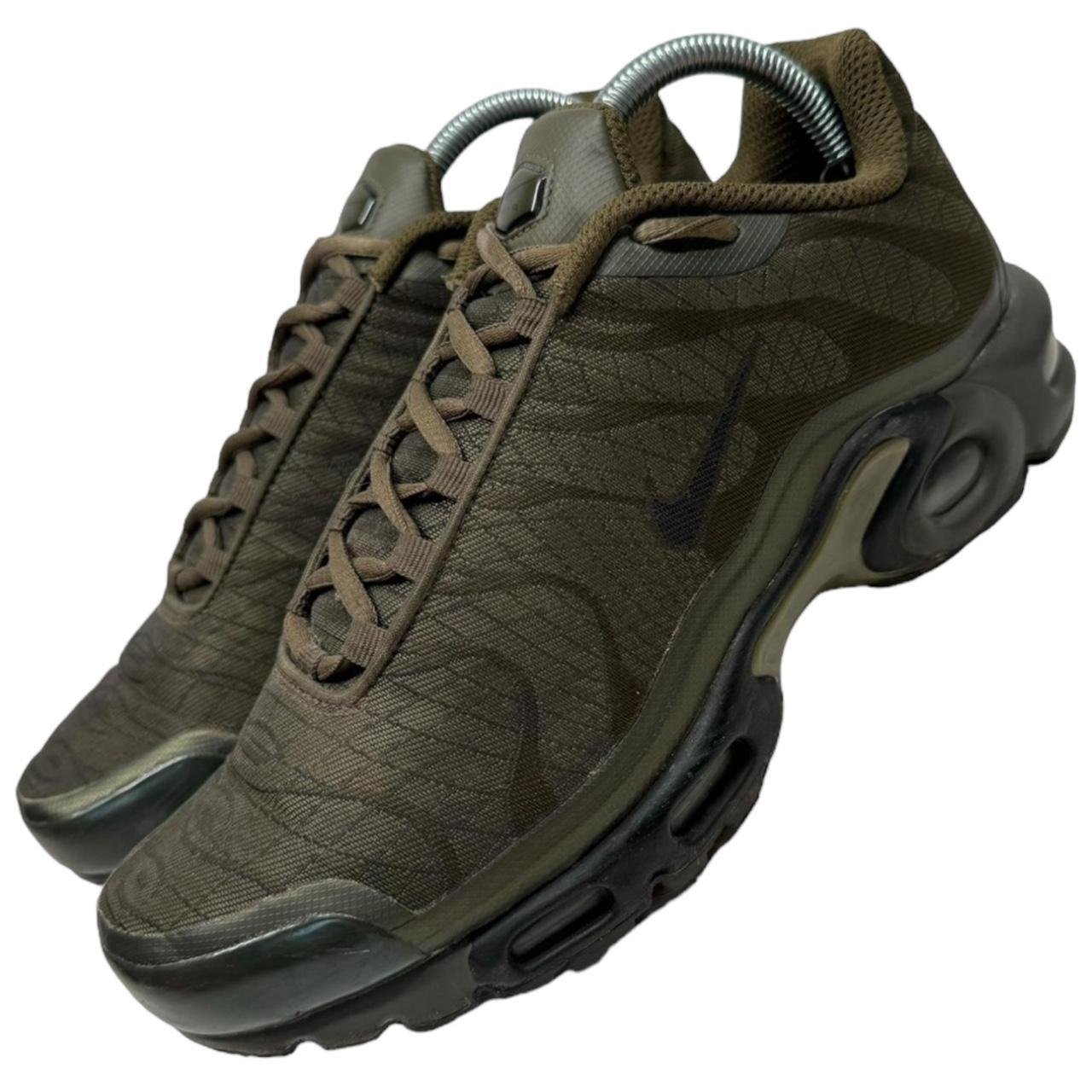 Max Plus Mens Khaki Nike Air Max Nike Air Max 90 Essential+ Men's