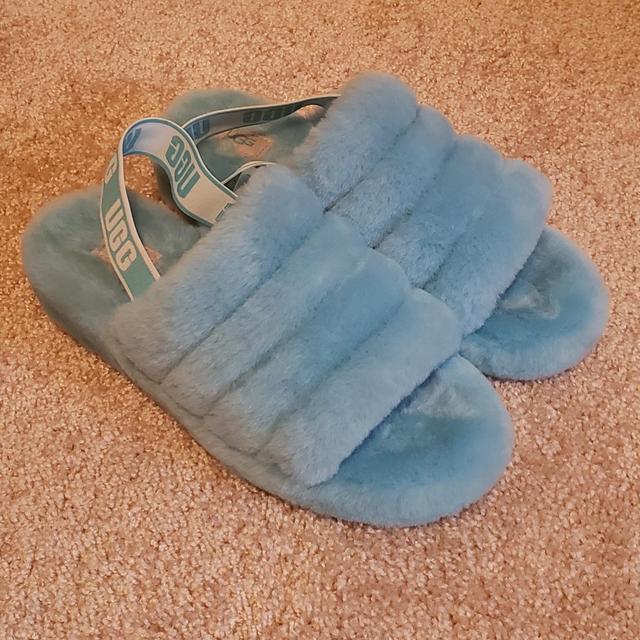 Ugg fluff best sale yeah light blue