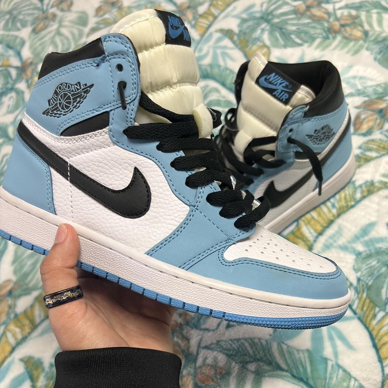 womens air jordans blue and white