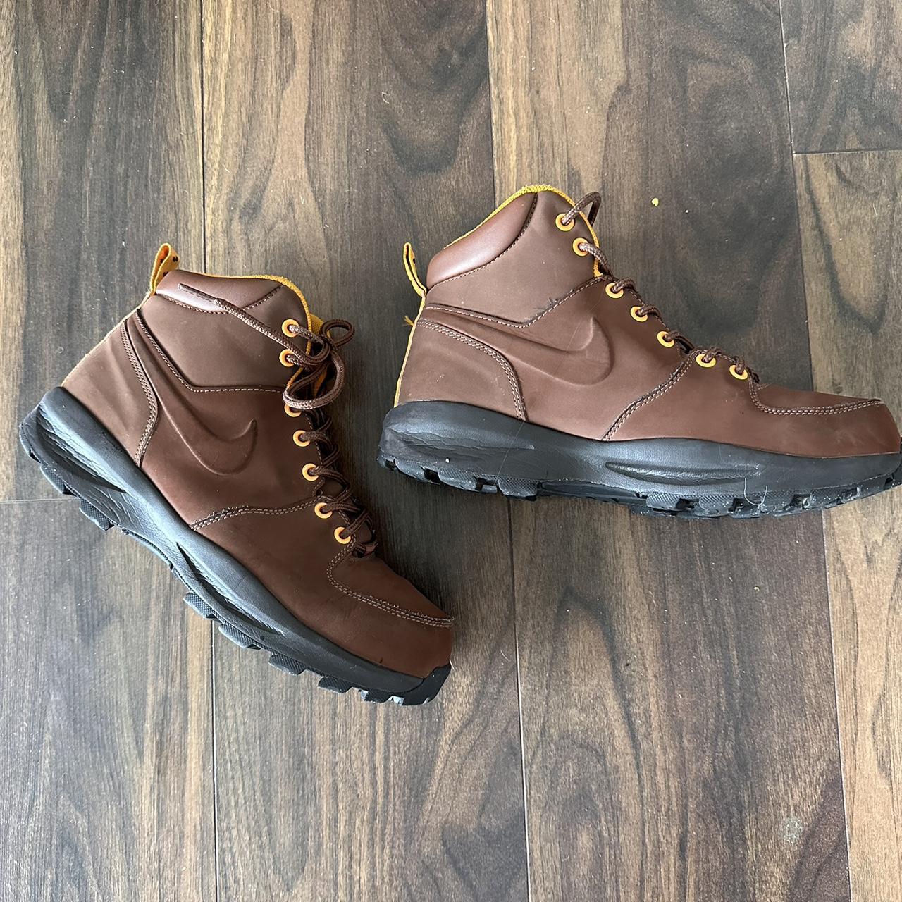 nike brown manoa boots