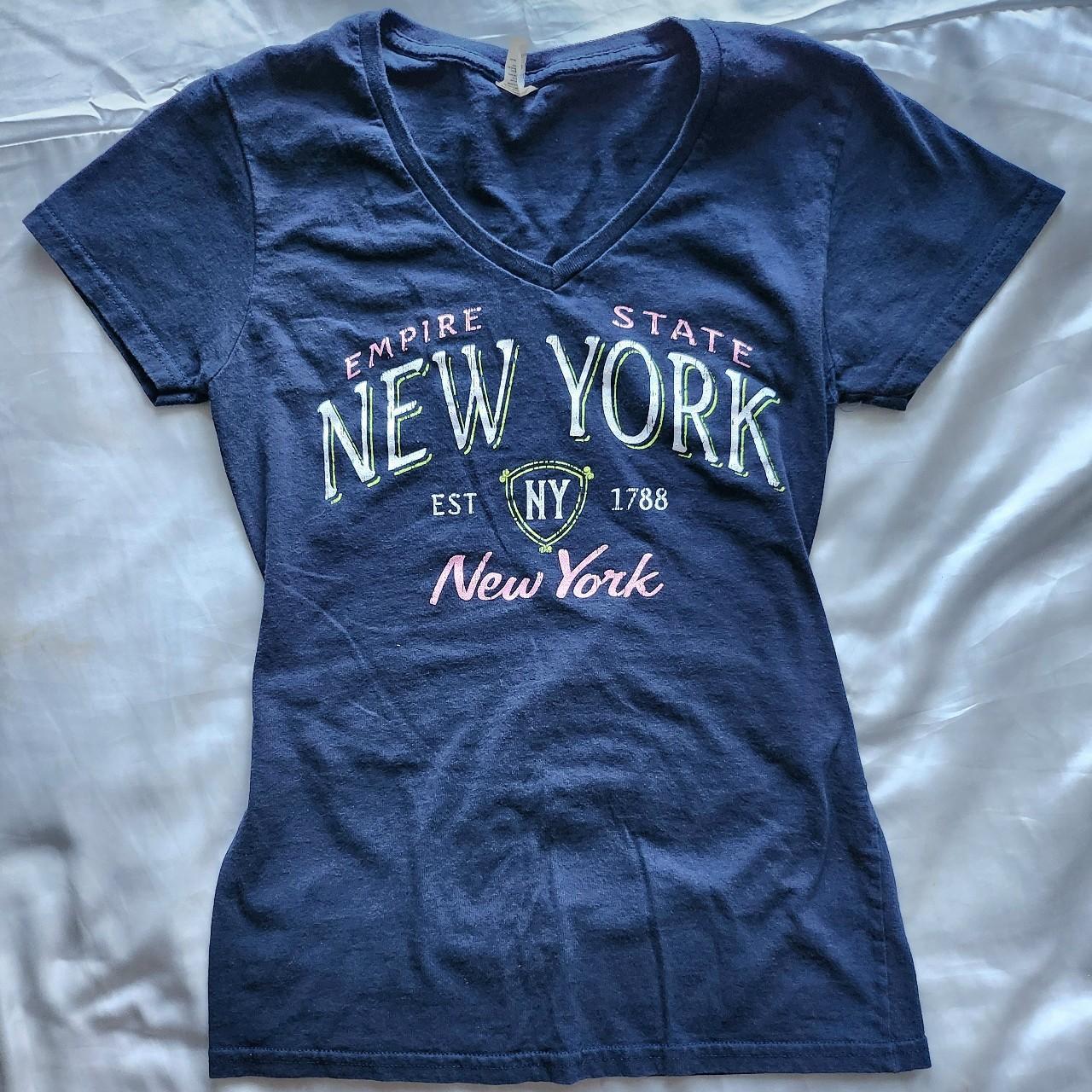 Gildan Women's Navy Tshirt Depop