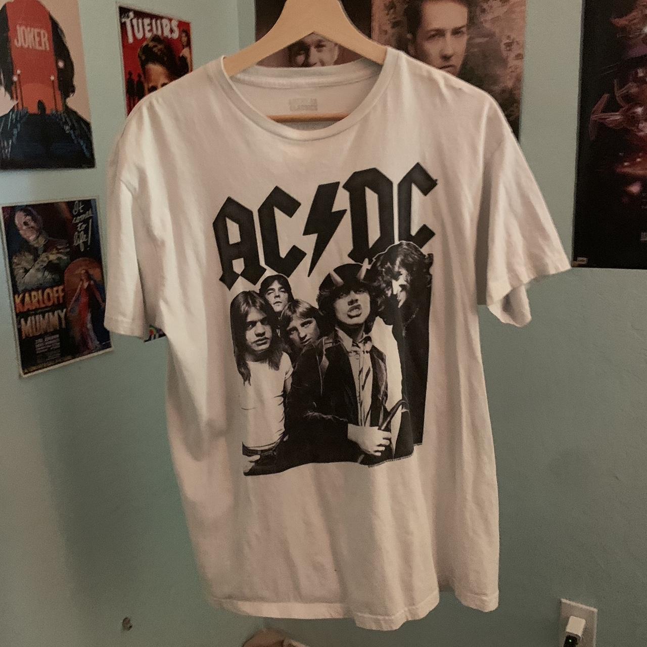 AC/DC Rock Shirt -Large -No stains -Comfortable Fit - Depop