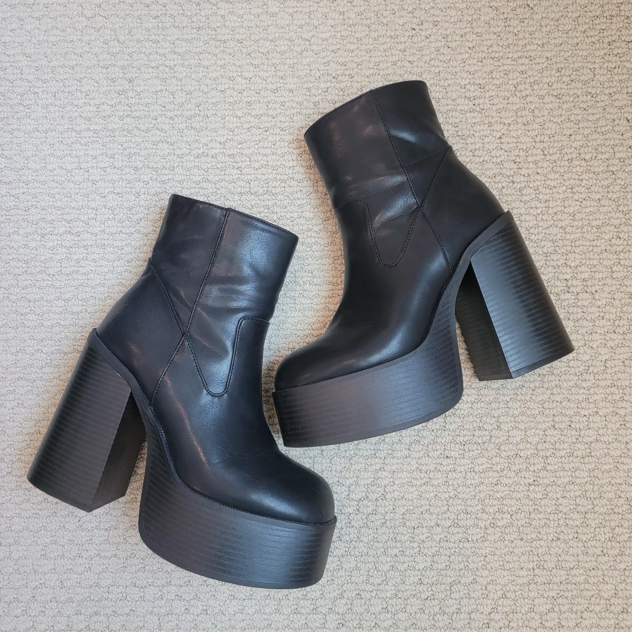 Uo Noreen platform boots Perfect black leather... - Depop