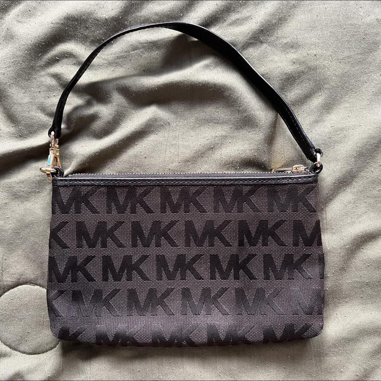 NWT Michael Kors small “Money Pieces” wallet in the - Depop