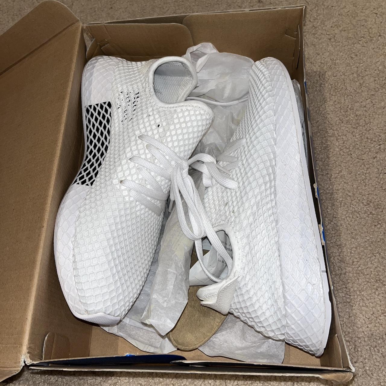 size US M 9 deerupt runner adidas Never