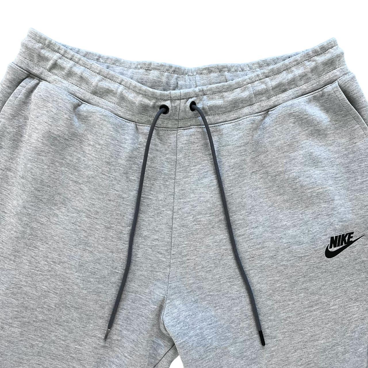mens nike tech fleece joggers grey