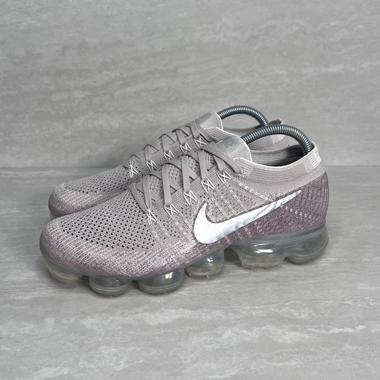 womens nike pink and black