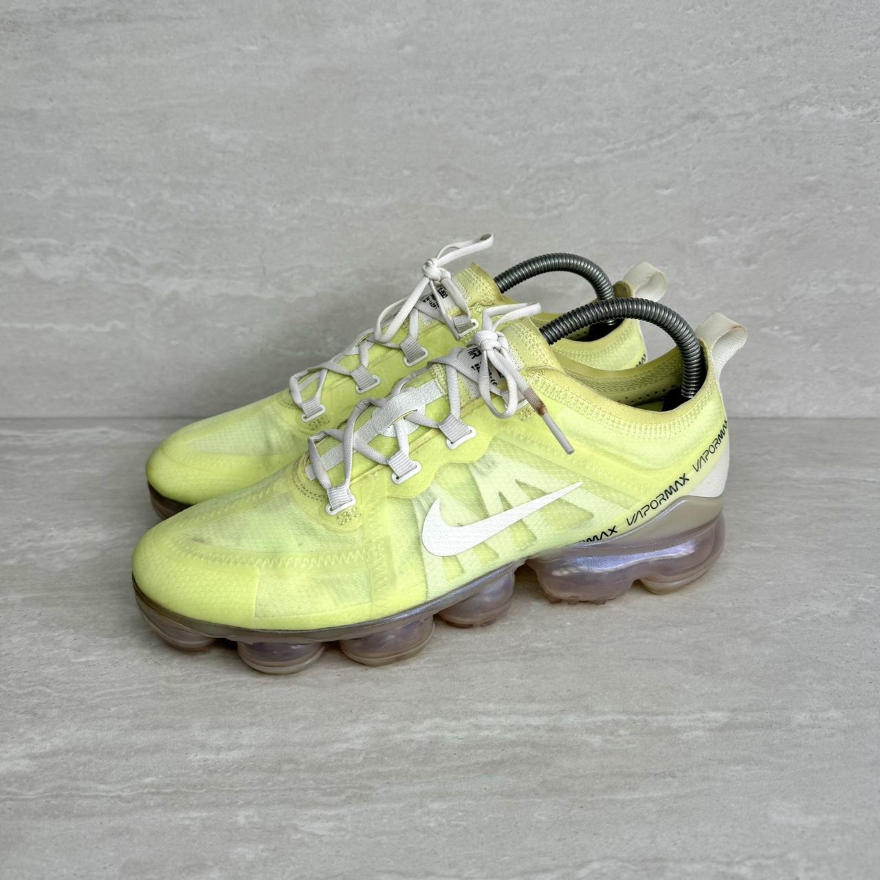 Nike vapormax neon yellow best sale