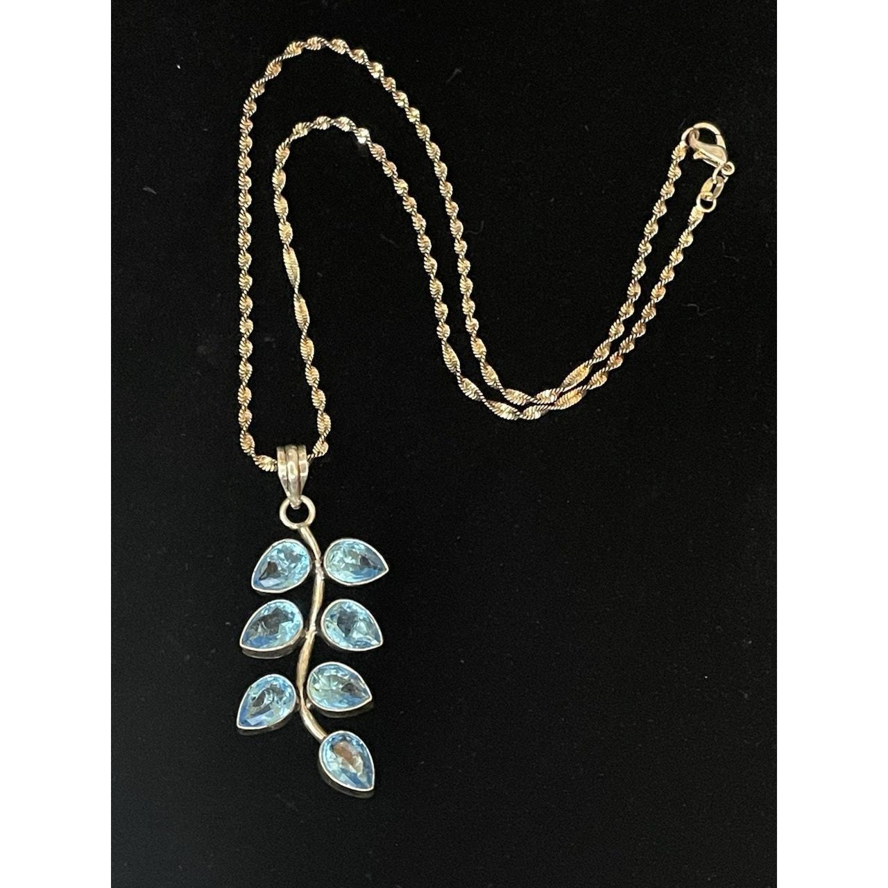 item listed by hellohandbags