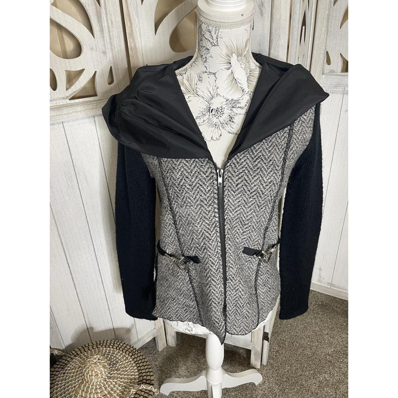 item listed by hellohandbags