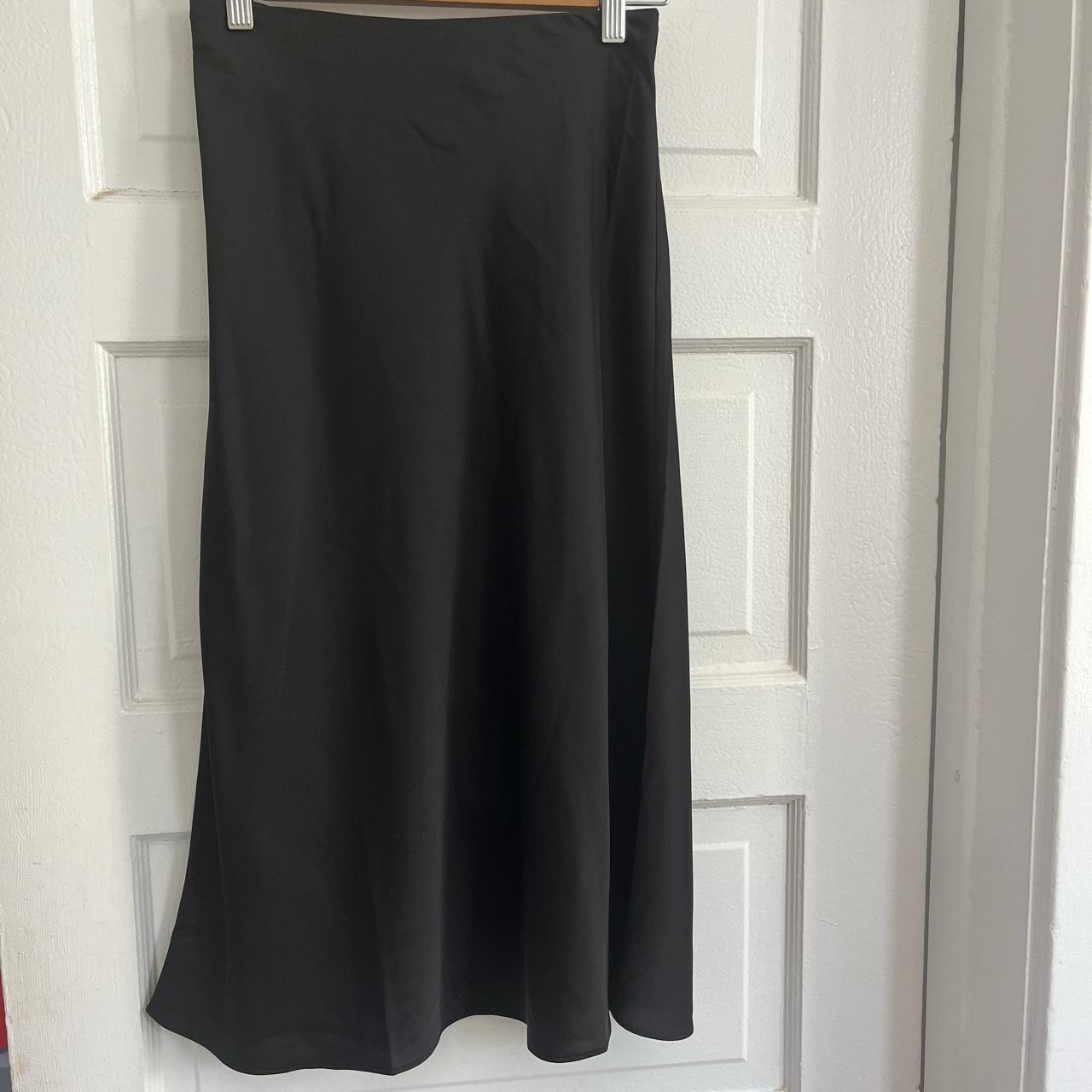 J.Crew Women's Black Skirt | Depop