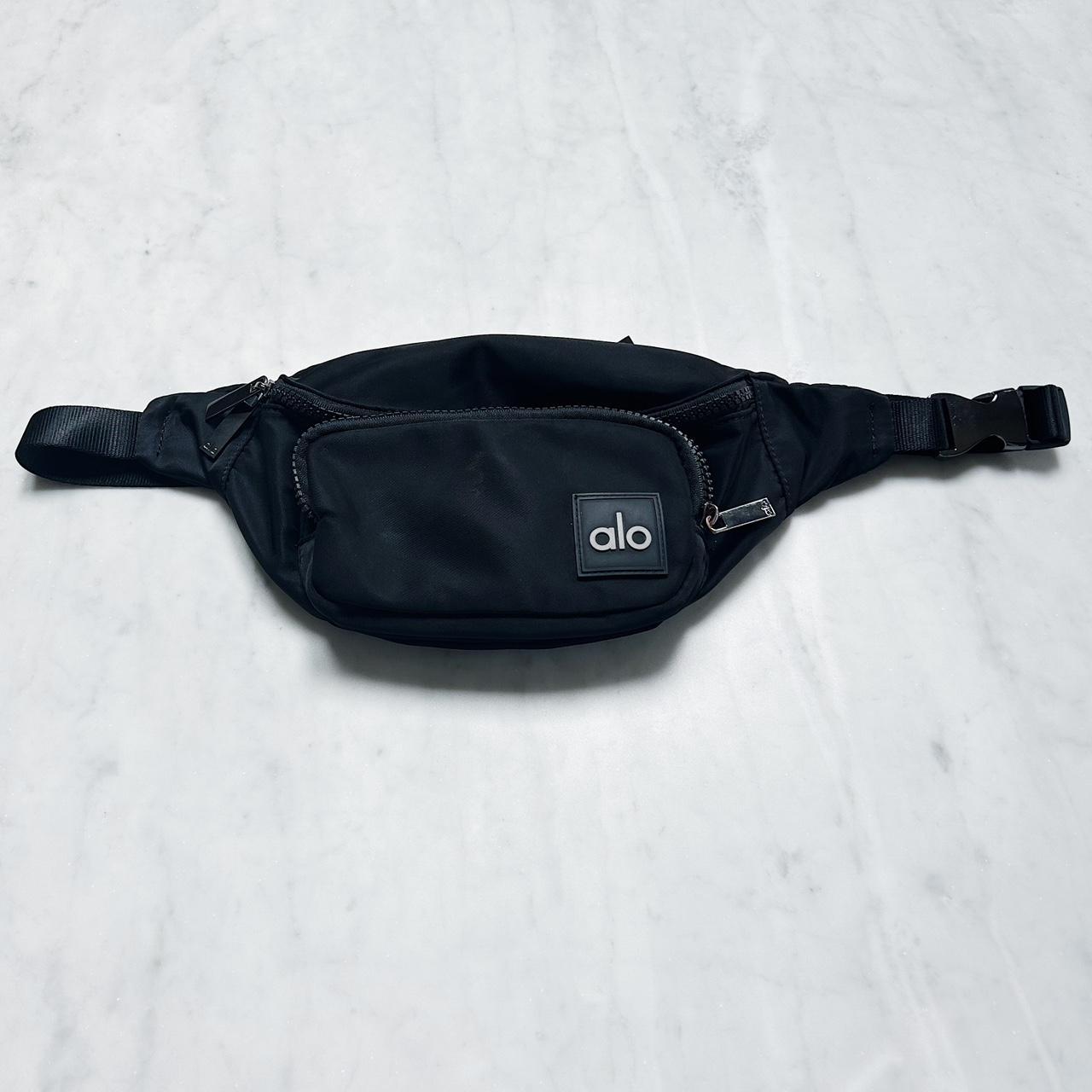 Black Alo Yoga Belt Bag Buckle is damaged but still | Depop