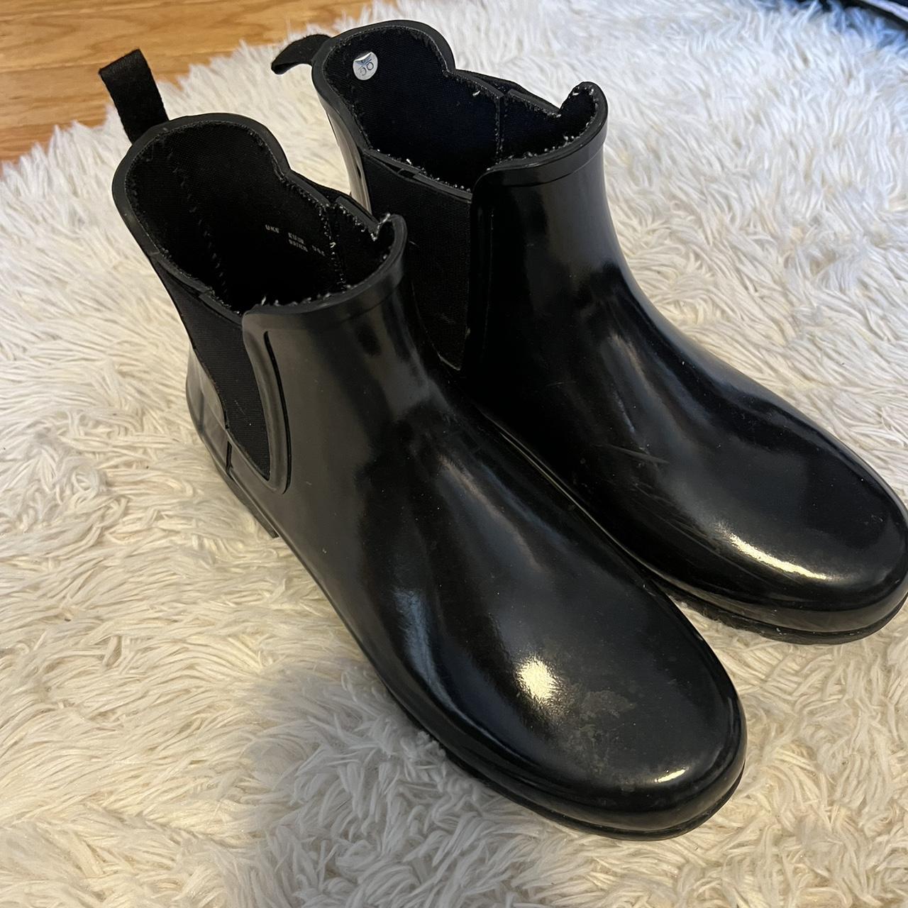 HUNTER Chelsea rain boots refined ‼️DEPOP PAYMENT... - Depop