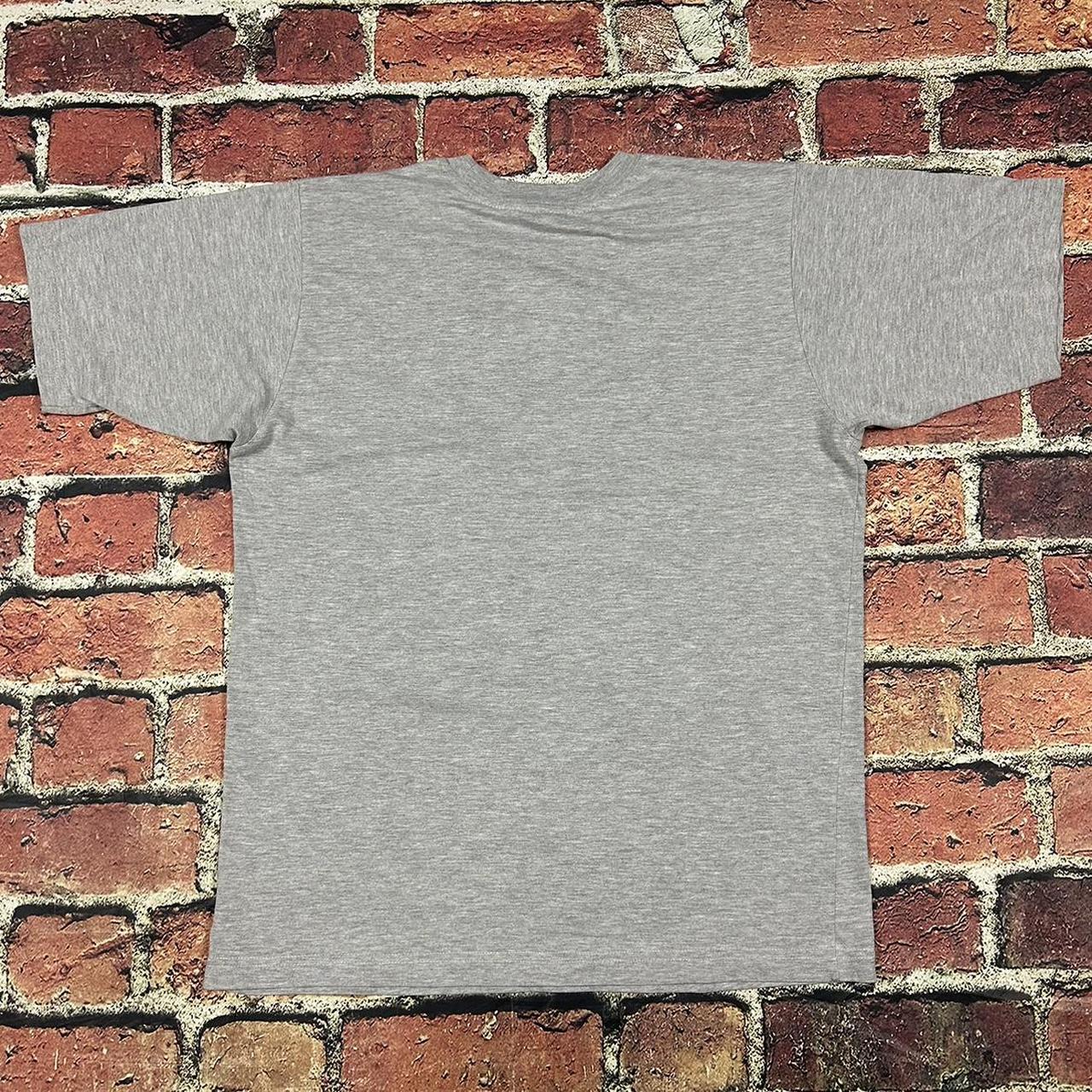 mens gray nike shirt