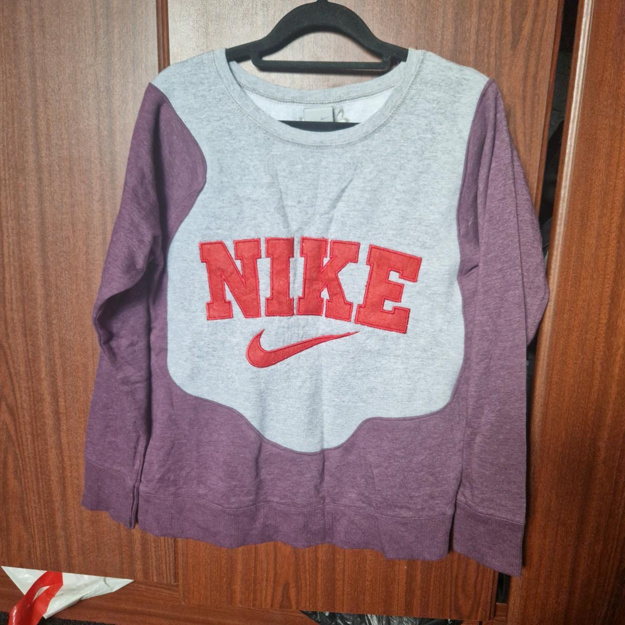 spellout nike sweatshirt