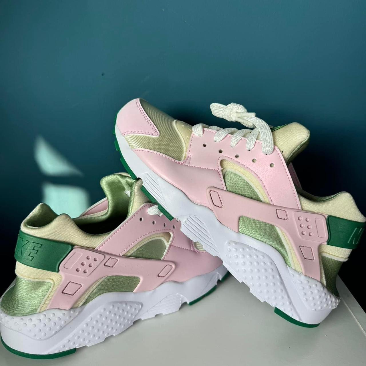 Pink and green shops huaraches