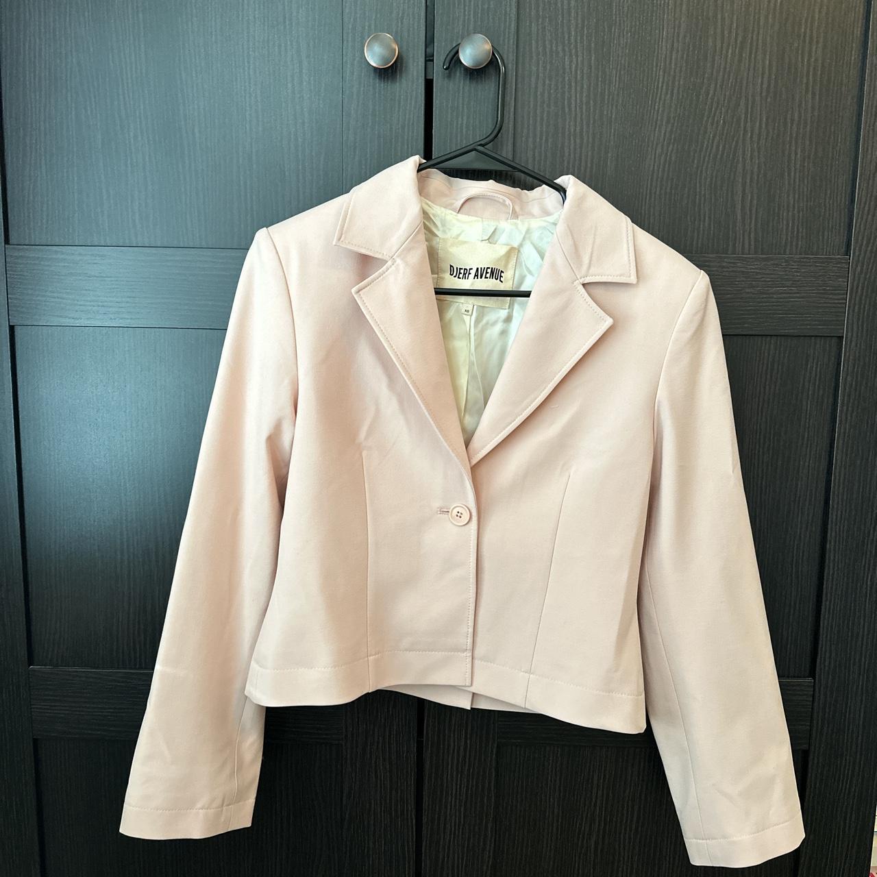 item listed by annikarosetorres