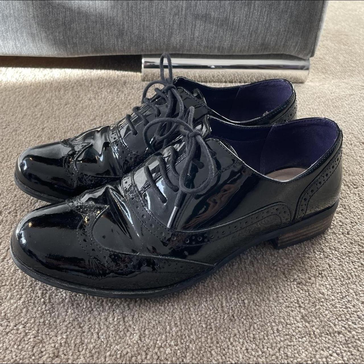 clarks navy brogues womens