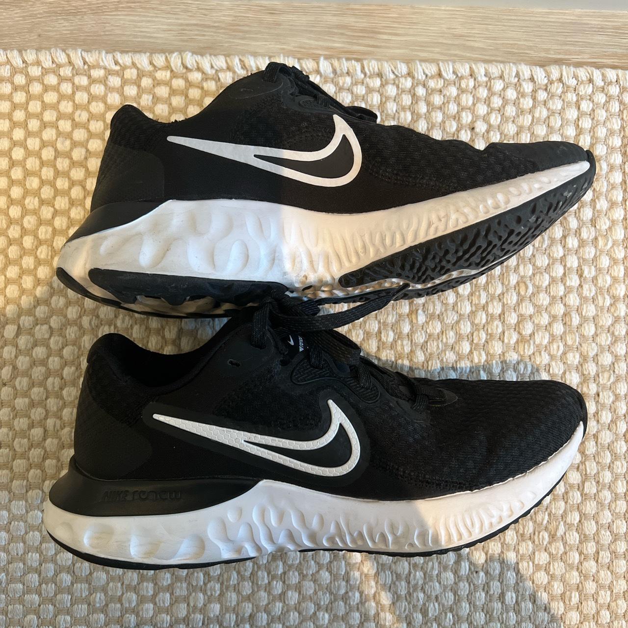womans nike trainers