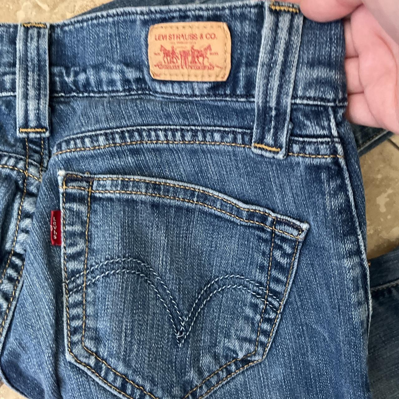 Levi's Women's Blue Jeans | Depop