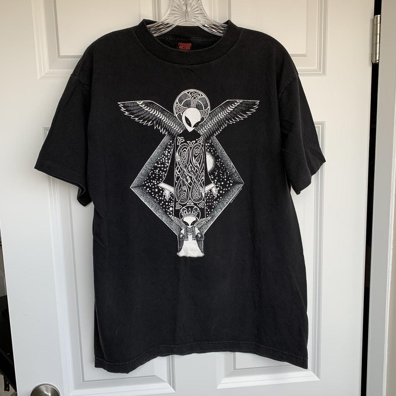 1997 fashion victim alien tee - Vintage Fashion... - Depop