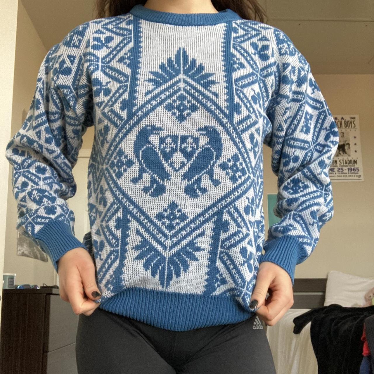 London Fog Women's Blue and White Jumper