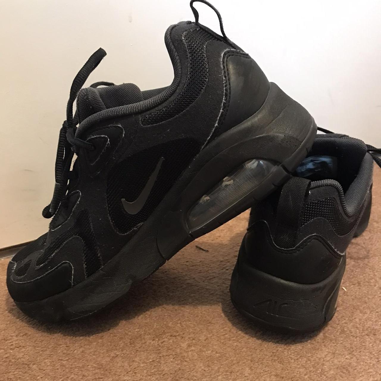 womens black nike 200