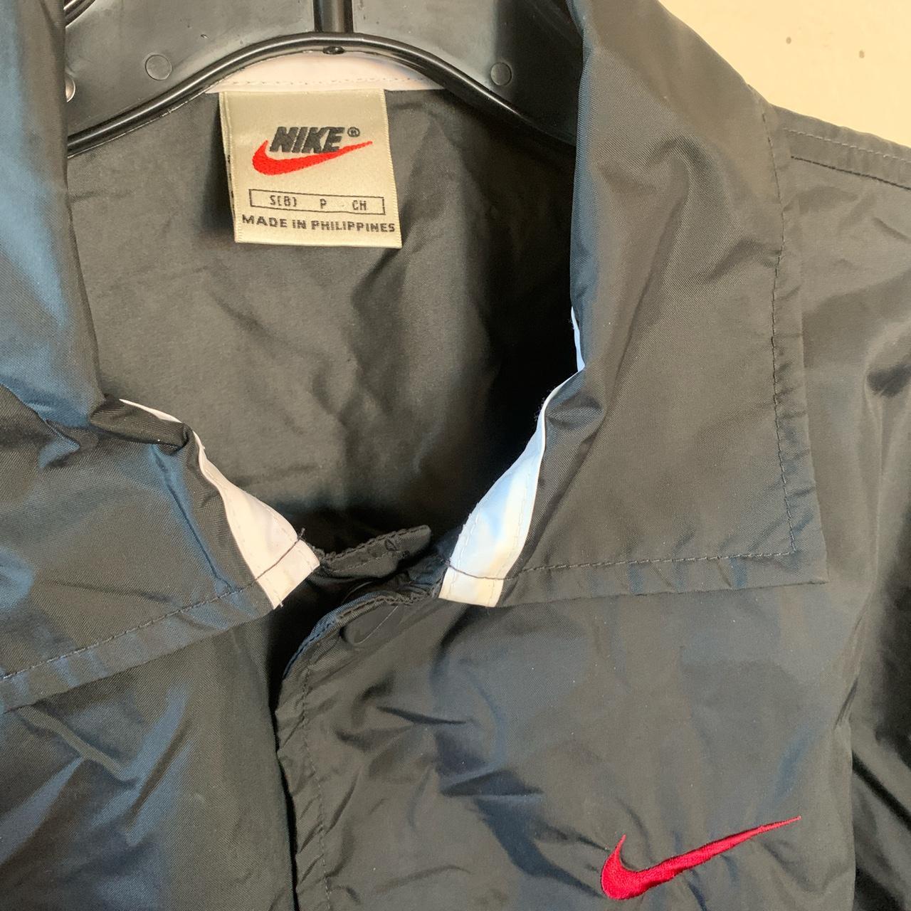 Nike Women's Black and Red Jacket (3)