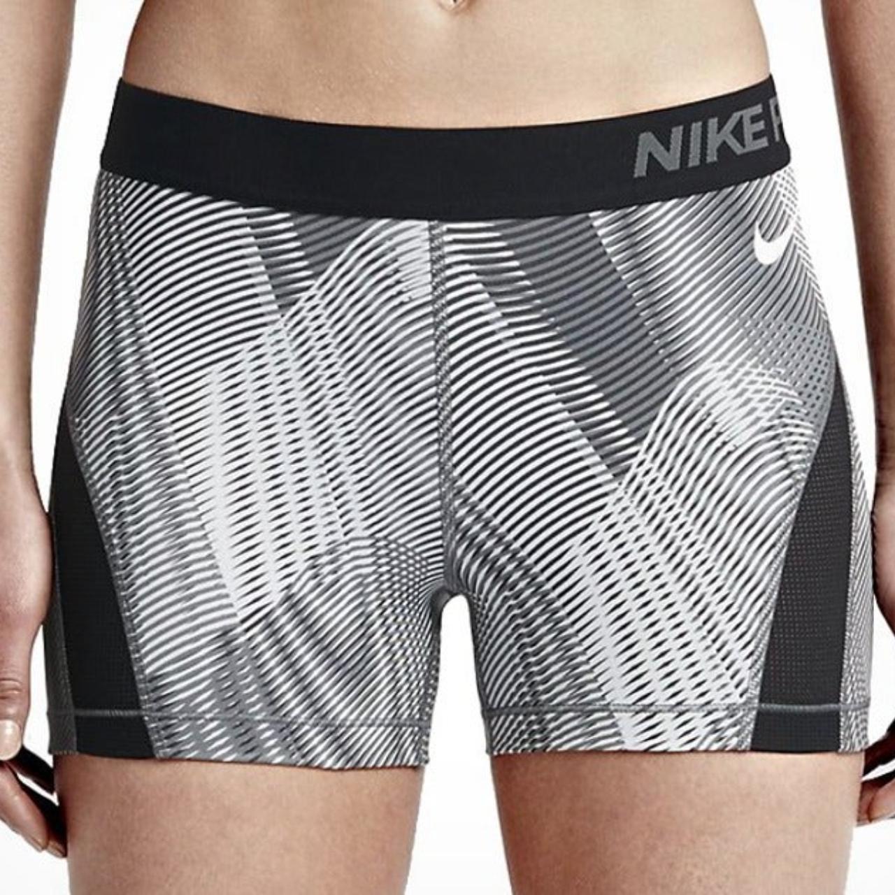 grå nike pro shorts