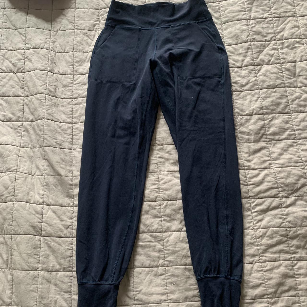 Lululemon Women's Navy and Blue Leggings | Depop