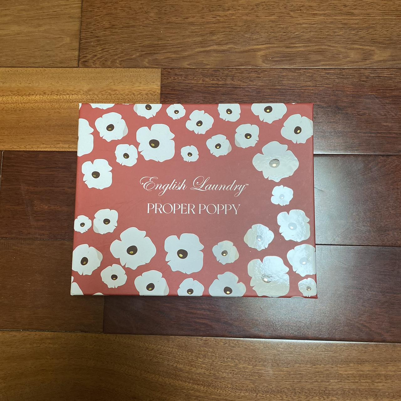english laundry proper poppy gift set retails for&hellip; - Depop