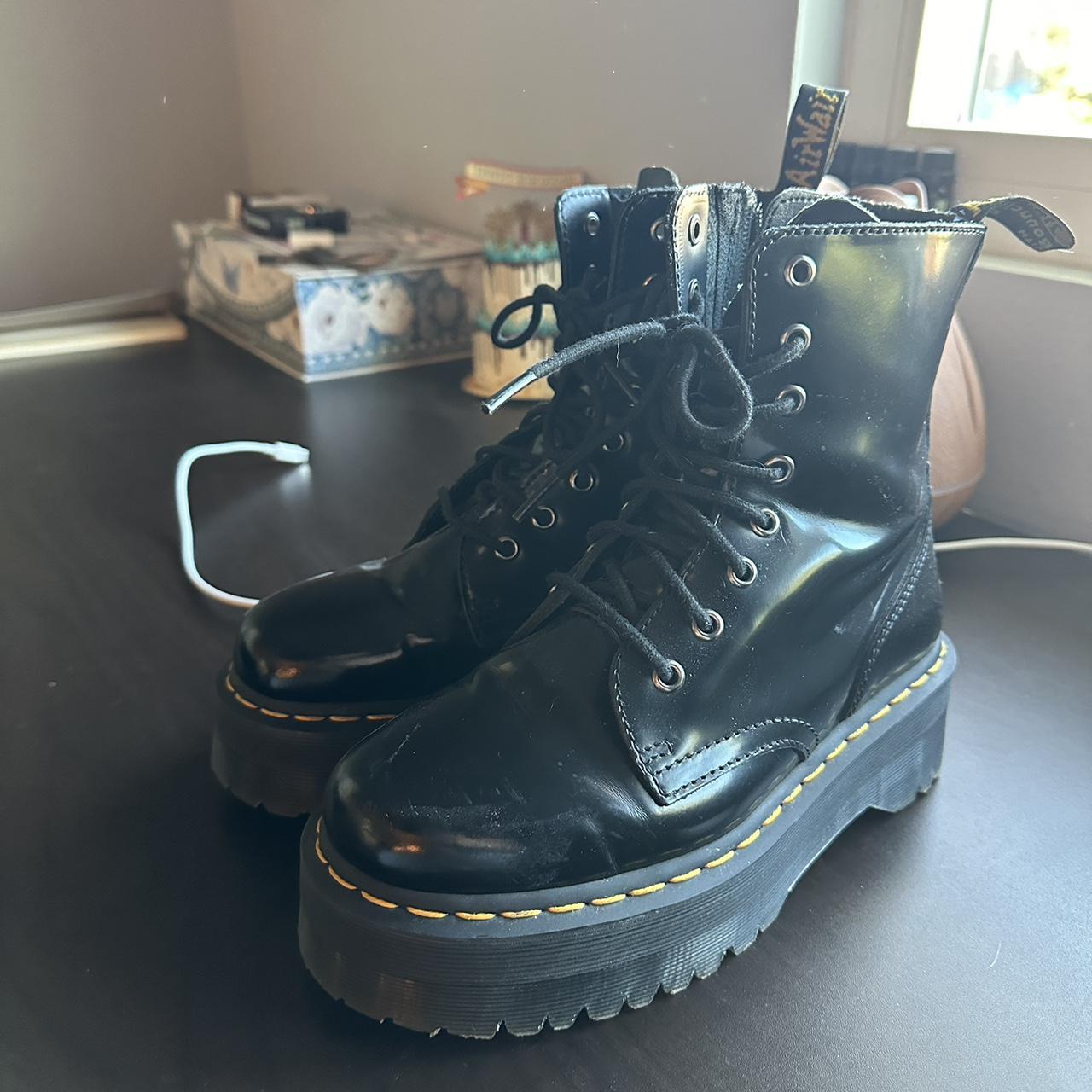 Cute platform doc marten boots, lightly worn.... - Depop