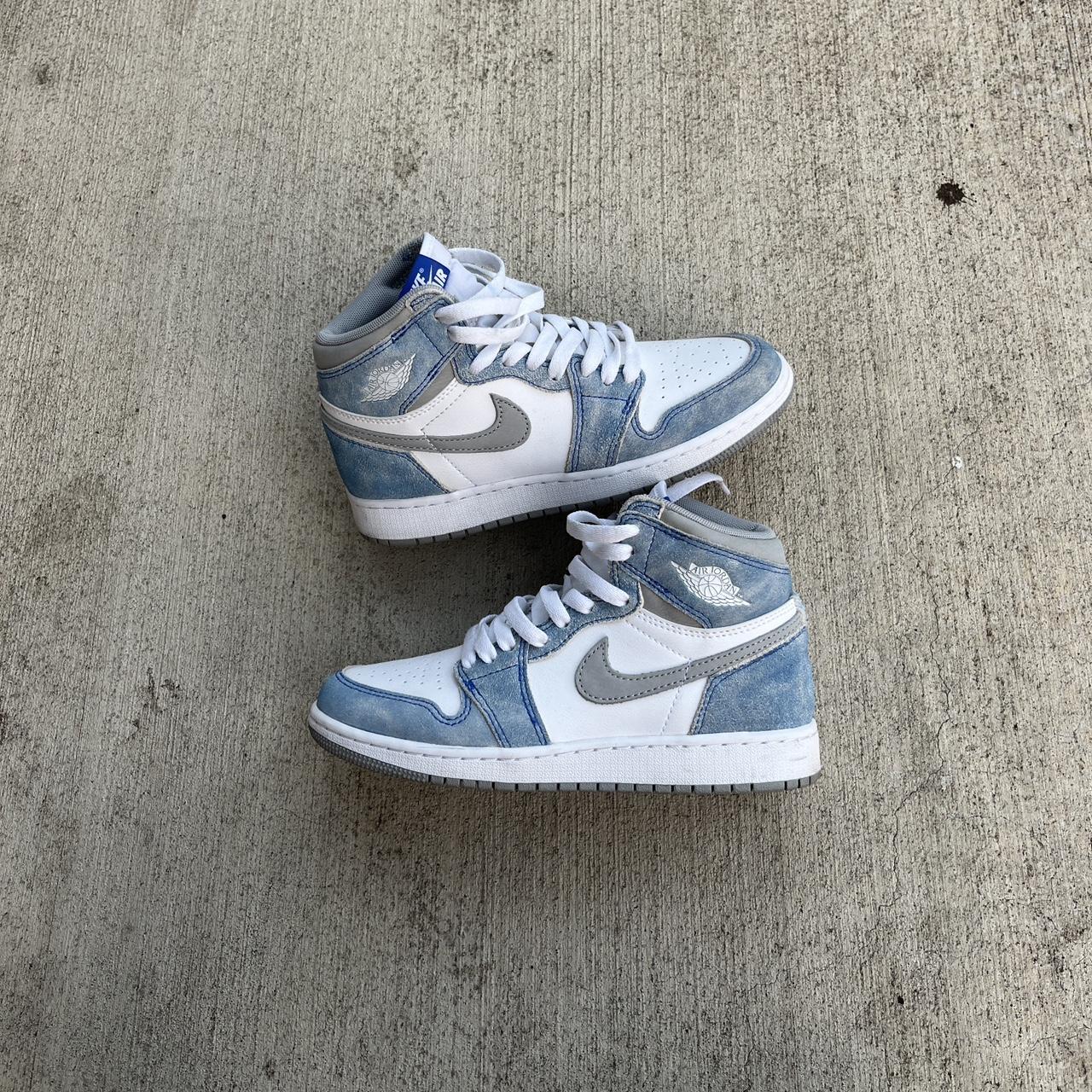 Nike Nike Air Jordan 1 Retro High Hyper Royal Smoke Grey