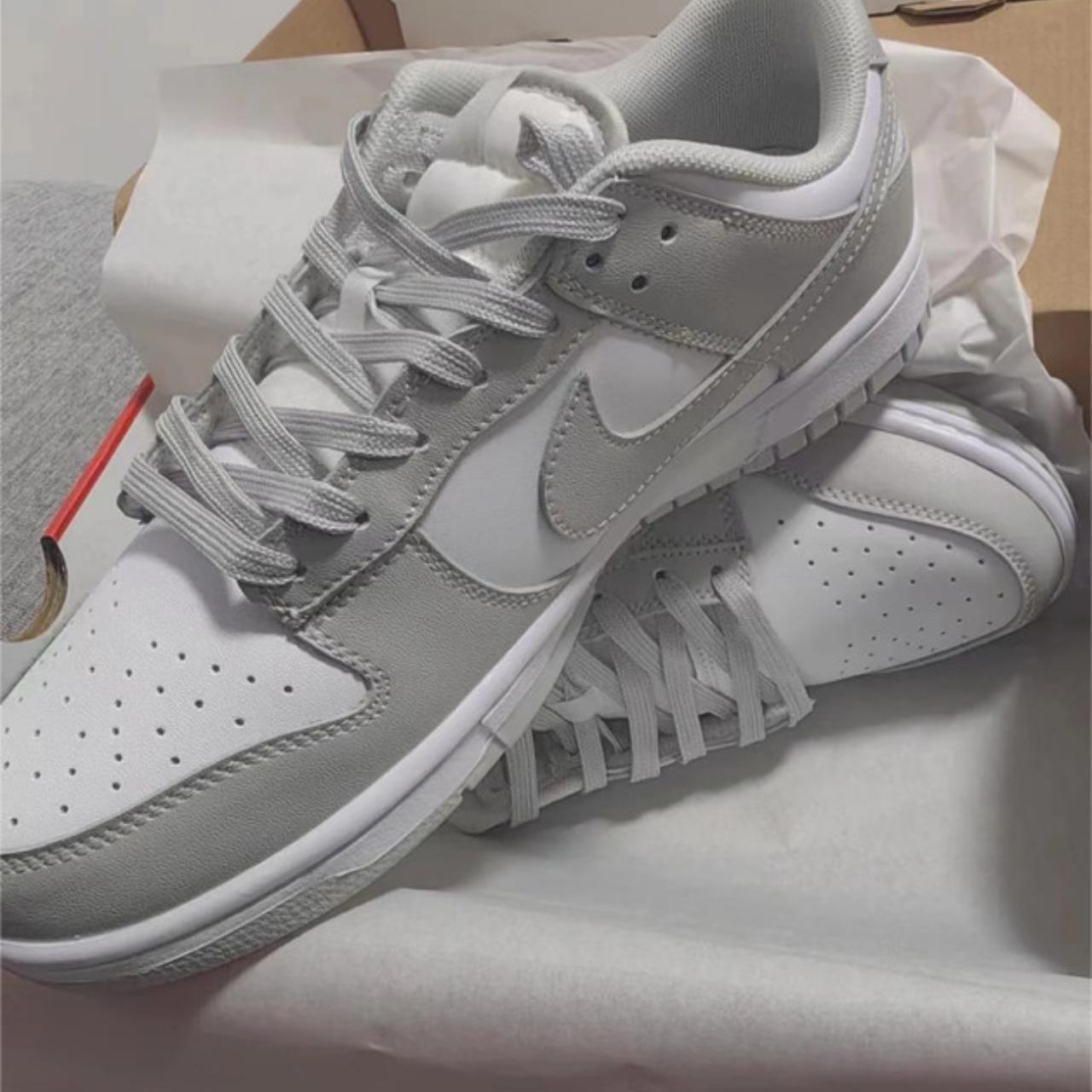 womens white and grey nike shoes