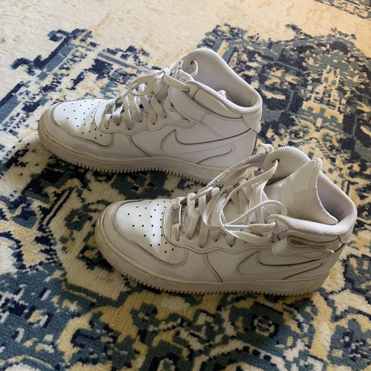 nike air force white mid