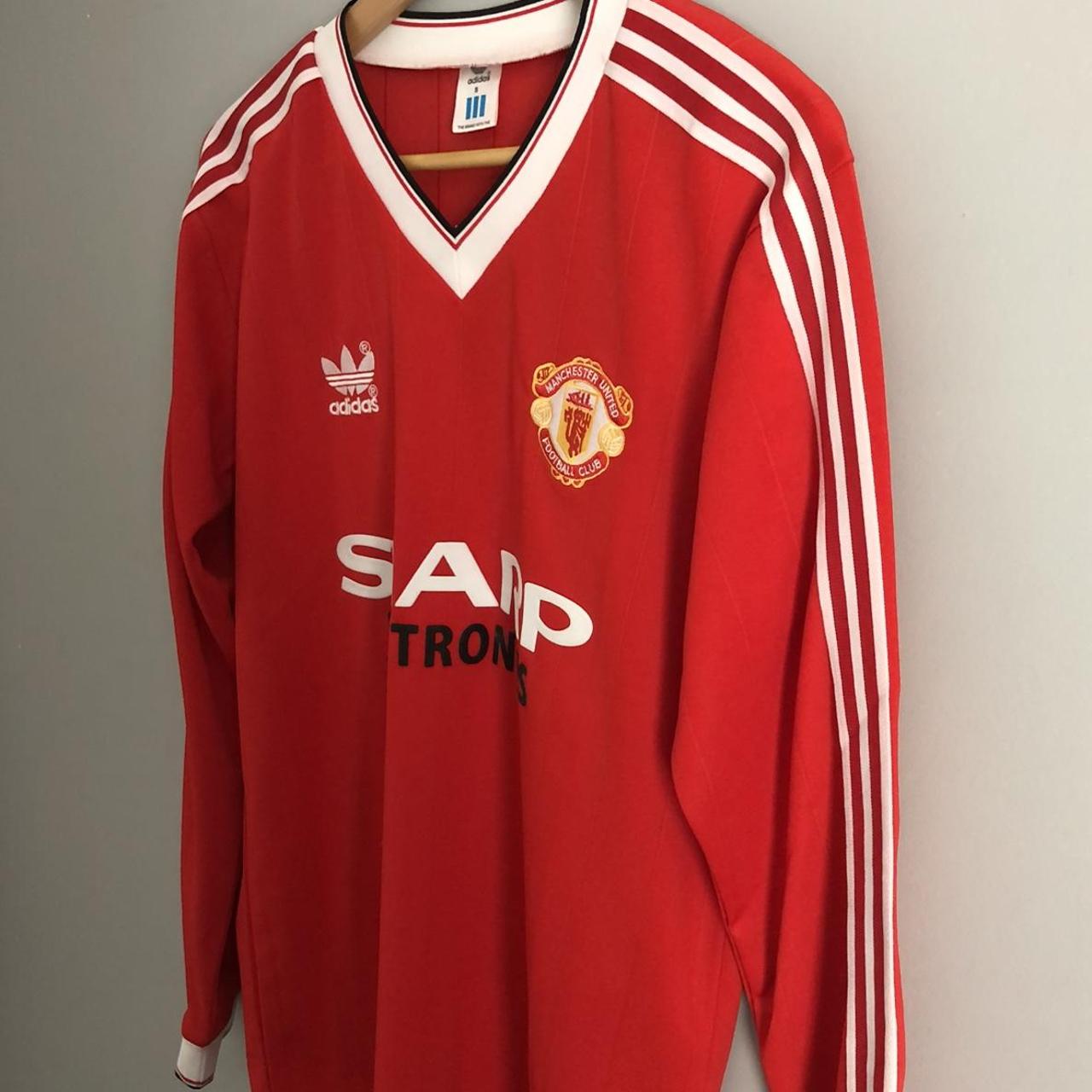 1982-1983 manchester united retro sharp electronics long sleeve