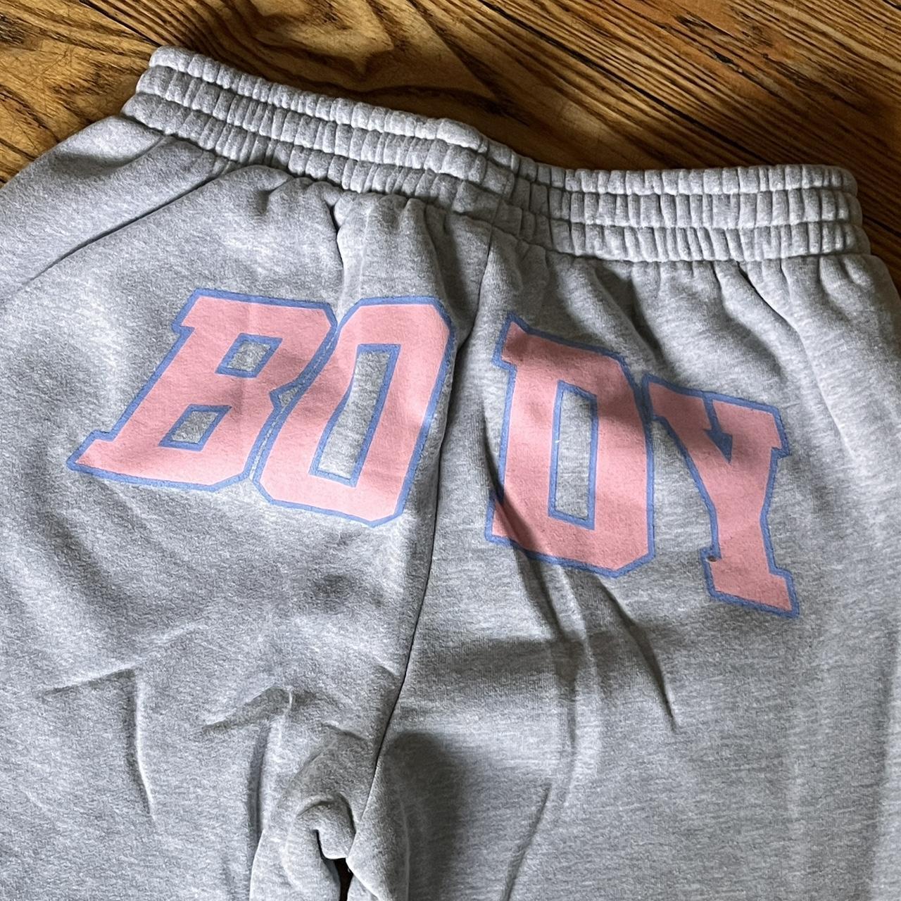item listed by comeshopwjenny