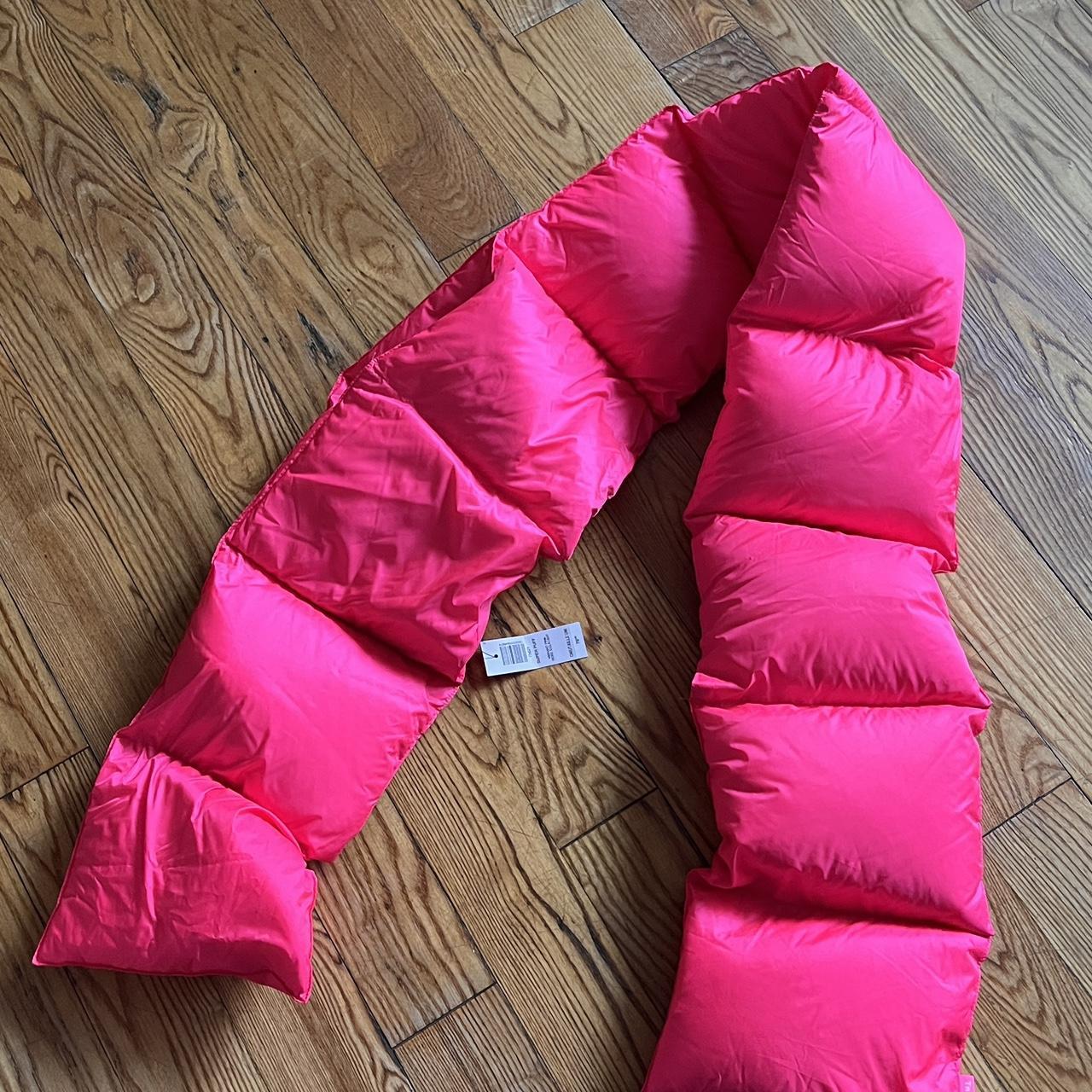 item listed by comeshopwjenny