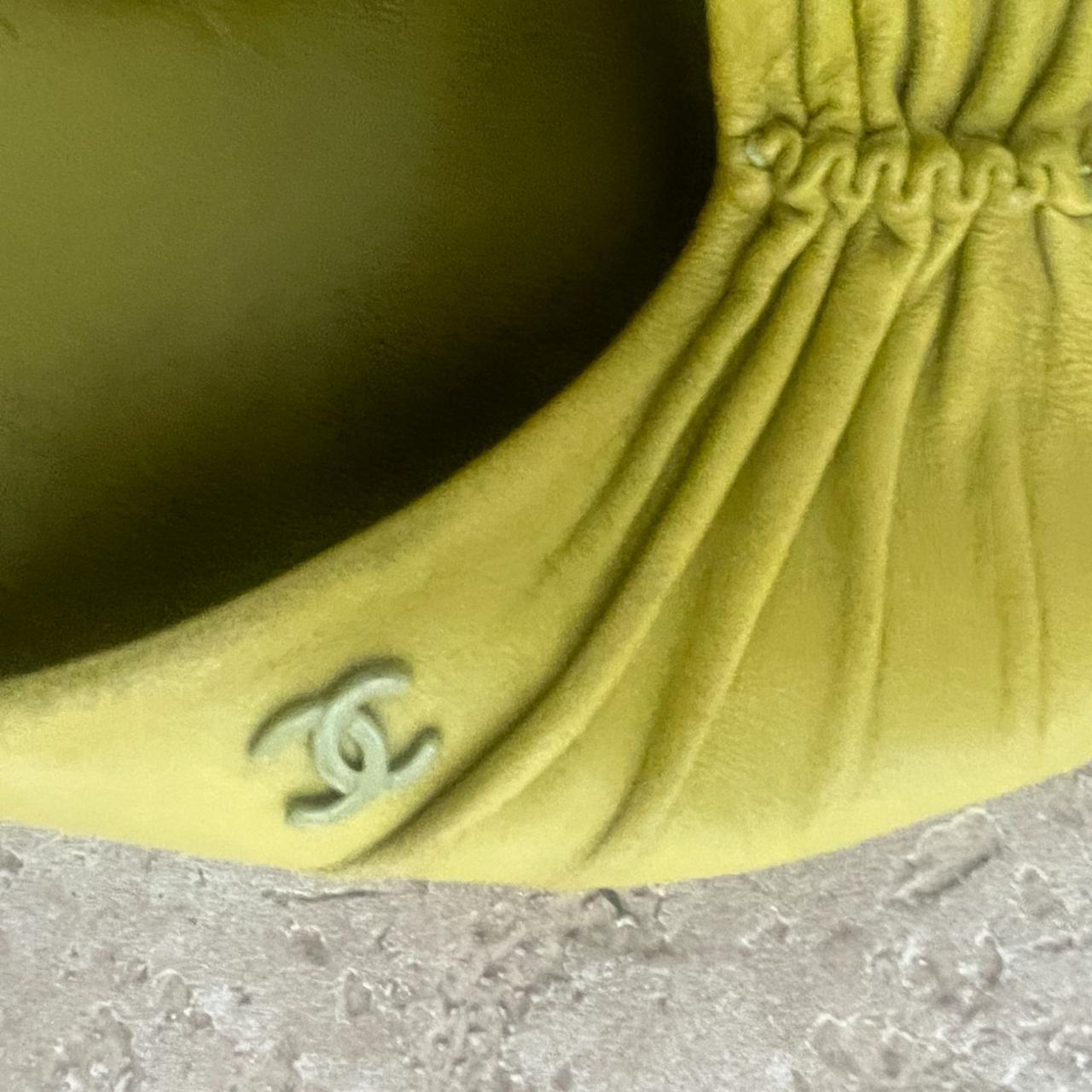 Vintage leather Chanel pumps. Some discoloration and - Depop