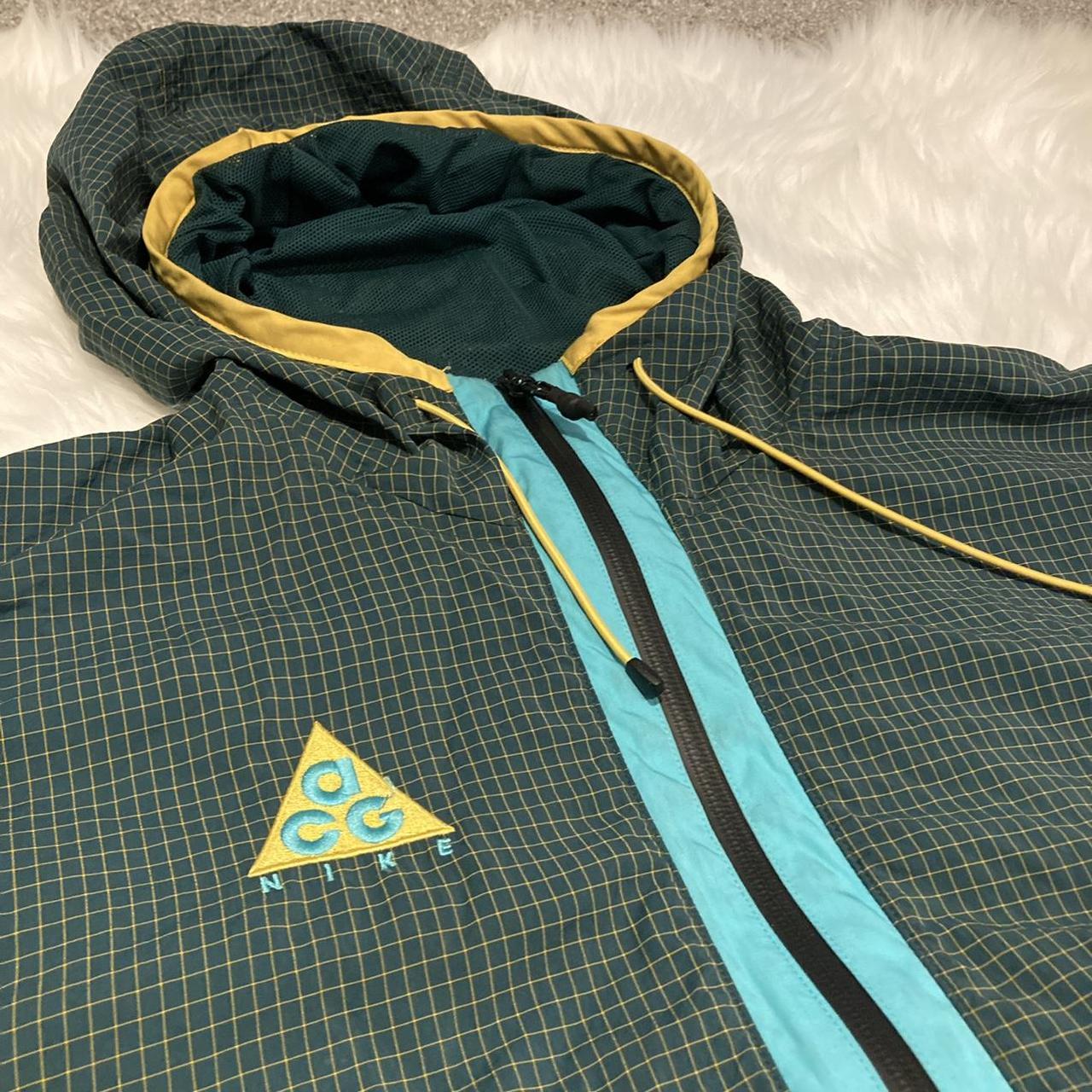 nike acg woven hooded jacket
