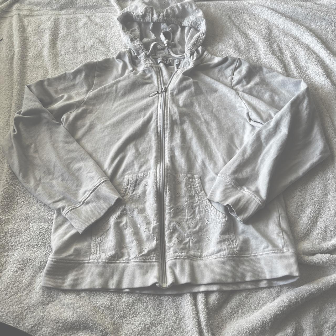 item listed by lollathrifts