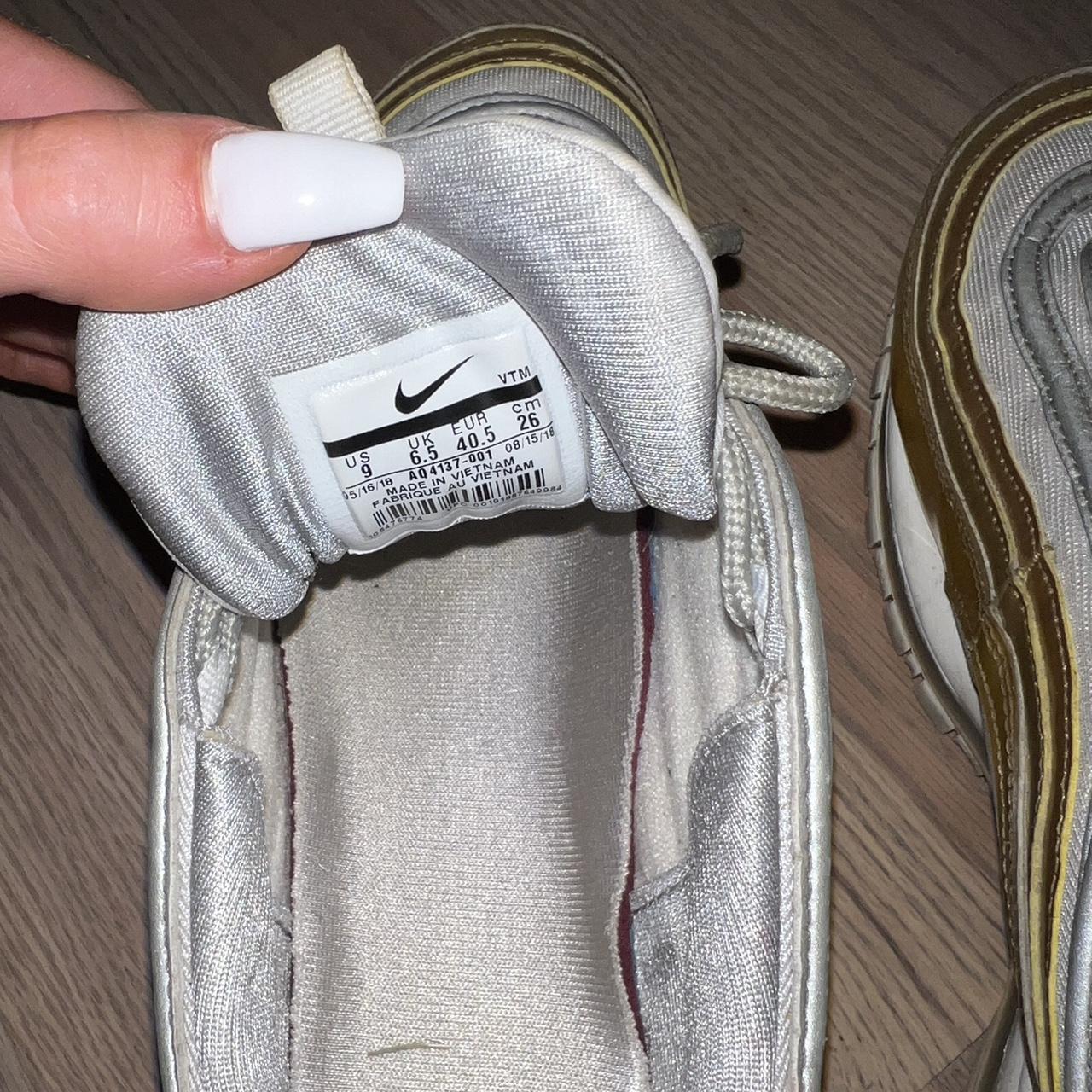 nike air max gold and silver