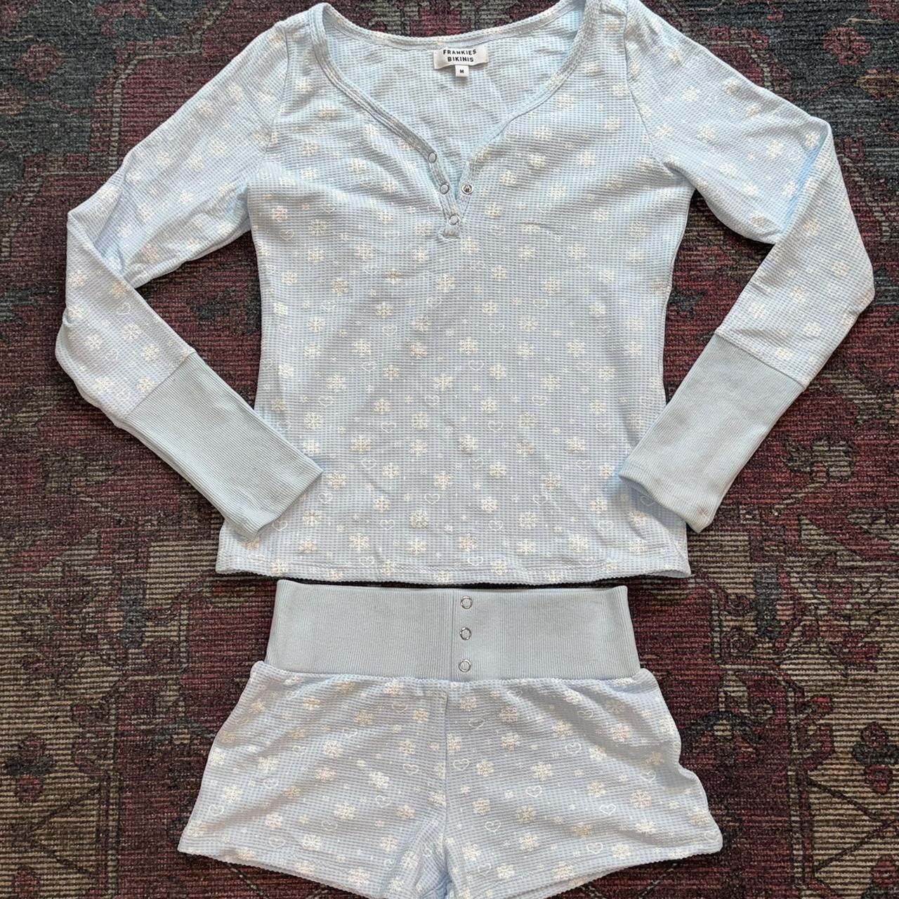 FRANKIES BIKINIS snowflake angel waffle lounge set.... Depop