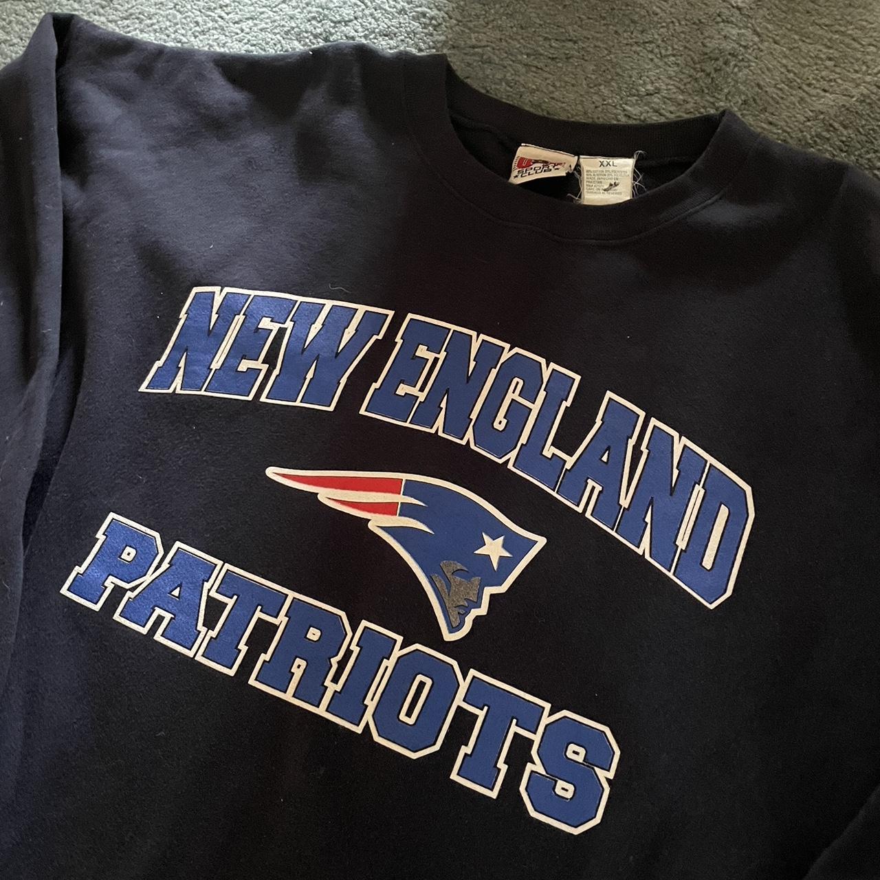 Vintage 90's oversized New England Patriots crewneck - Depop